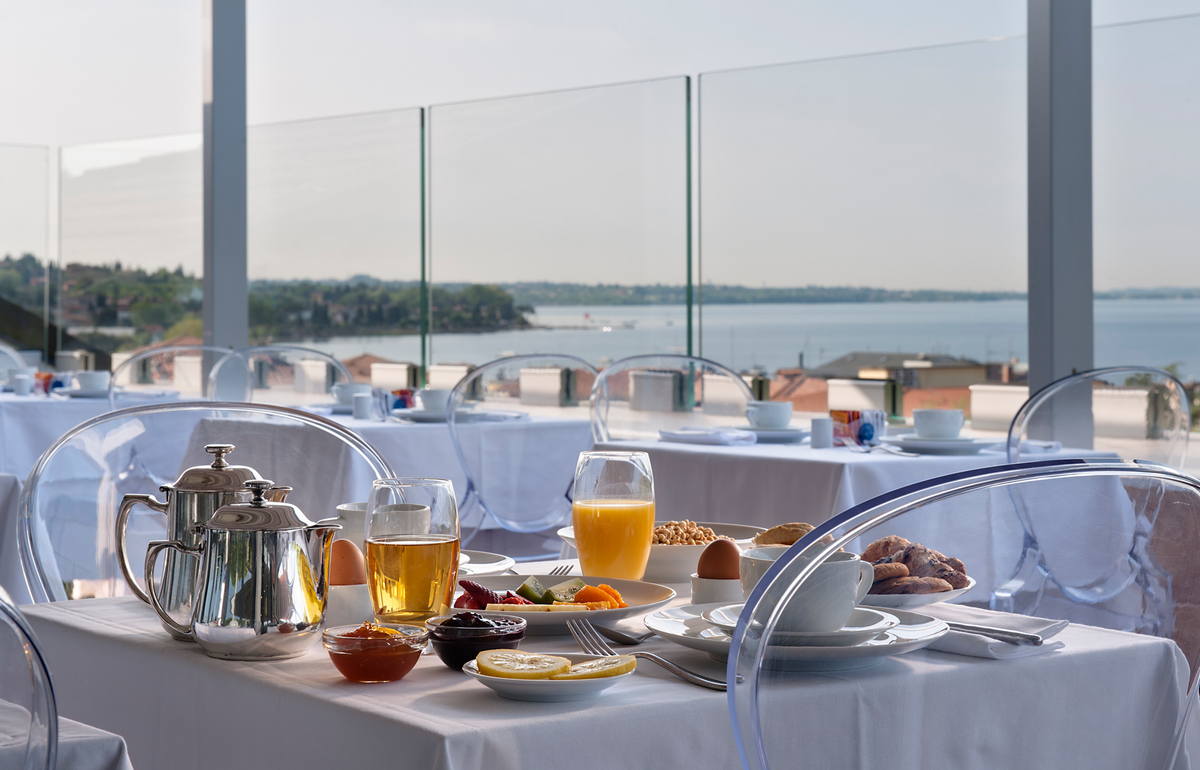 XENIA S.A.S. di Pasotti Edoardo e C | 4 star hotel in Bardolino on Lake Garda | Palace Hotel San Pietro