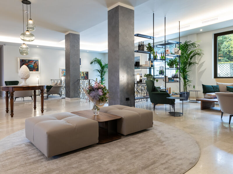 Hotel 4 stelle a Bardolino sul Lago di Garda | Palace Hotel San Pietro XENIA S.A.S. di Pasotti Edoardo e C | Business stay